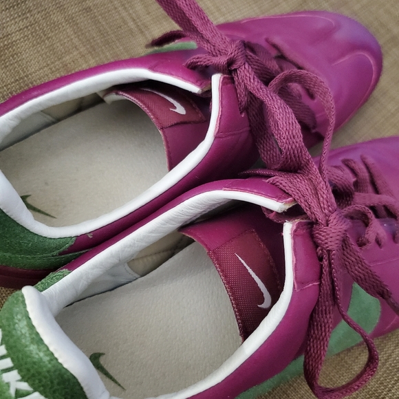 Women Nike Sneakers - Picture 4 of 7